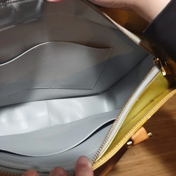 Louis Vuitton Houston Tote Lime Yellow Leather Monogram Vernis - Picture 15 of 15